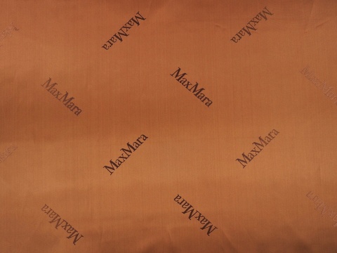 podszewka w kolorze miedziano-brązowym