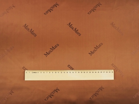 podszewka w kolorze miedziano-brązowym