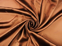 podszewka w kolorze miedziano-brązowym