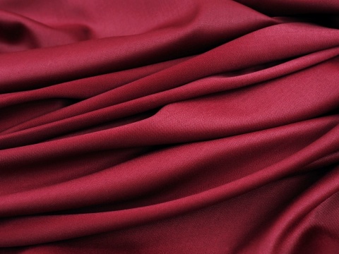 bordowa wełna z elastanem