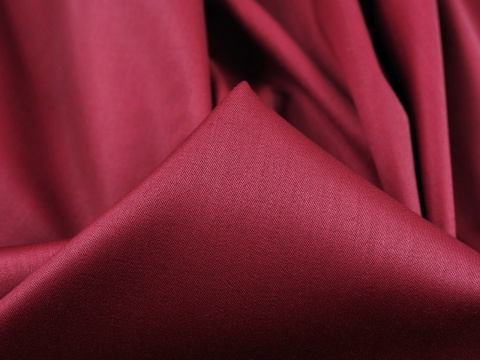 bordowa wełna z elastanem
