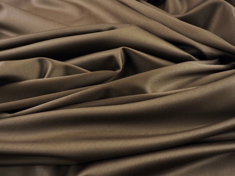 wełna elastyczna w kolorze brązowo-oliwkowym