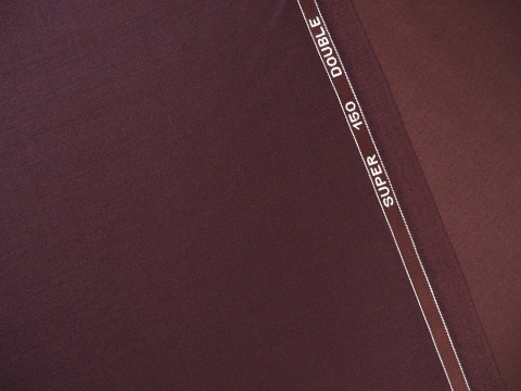 wełna w kolorze gorzkiej czekolady