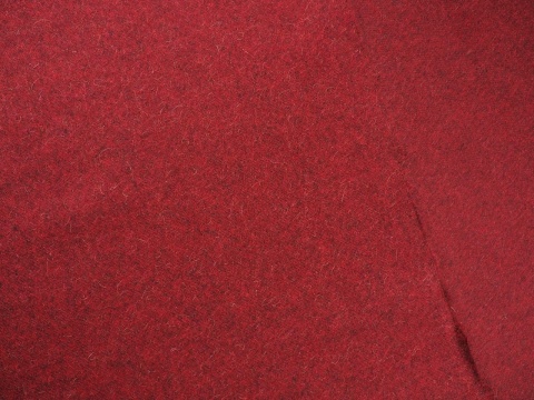 tkanina wełna jagnięca w kolorze bordo