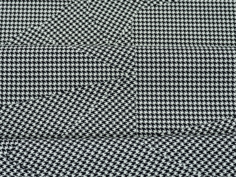 wełna w czarno-białą, drobną pepitkę