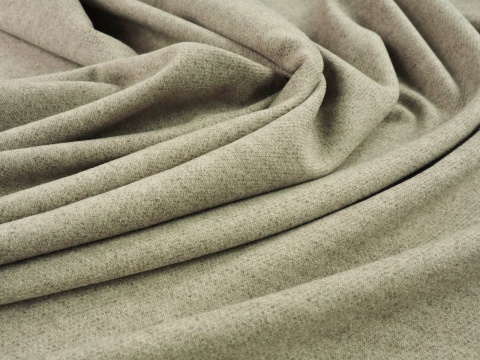 tkanina wełnianio-kaszmirowa w kolorze jasnego beżu