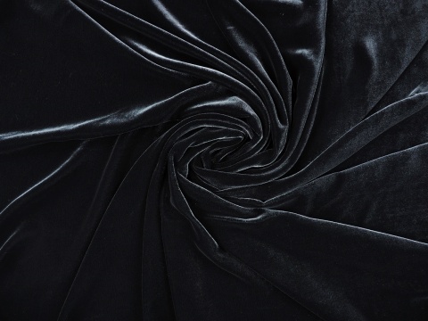 czarny welur z jedwabiem