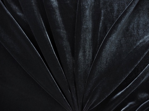czarny welur z jedwabiem