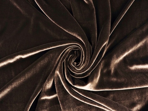 welur z jedwabiem w kolorze ciemnego brązu