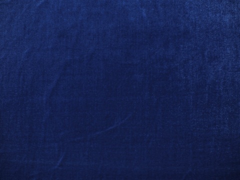 welur z jedwabiem w kolorze ciemnym niebieskim