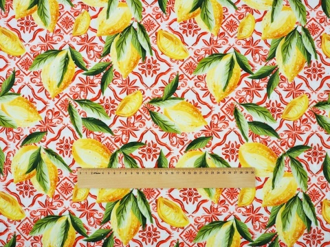 bawełna ażurowa w cytryny i czerwone ornamenty na białym tle