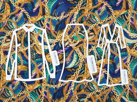 jedwab w złote łańcuszki i dzianinowe sploty