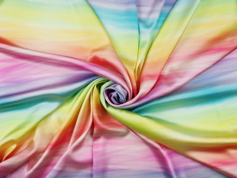 jedwab w kolorowy, tęczowy gradient