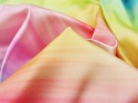 jedwab w kolorowy, tęczowy gradient