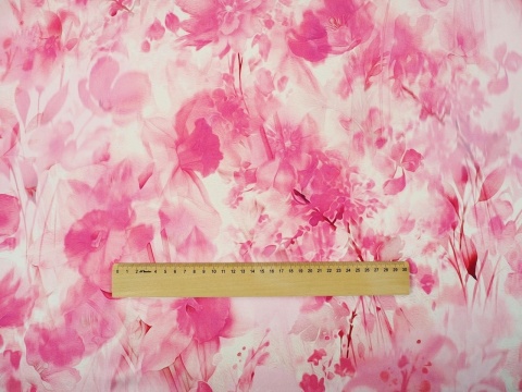 jedwab w różowe kwiaty