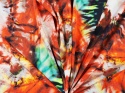 jedwab w tie-dye z czerwienią