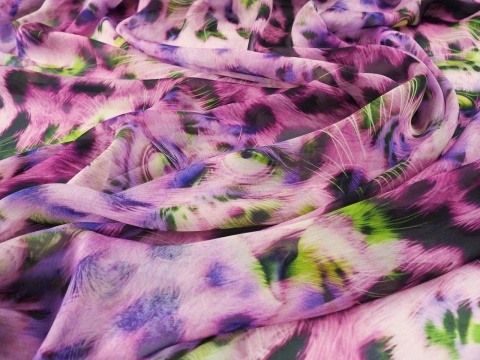 jedwab szyfon we fioletową panterkę i kocie oczy