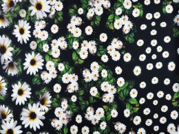 czarny jedwab twill w białe kwiaty i zielone listki