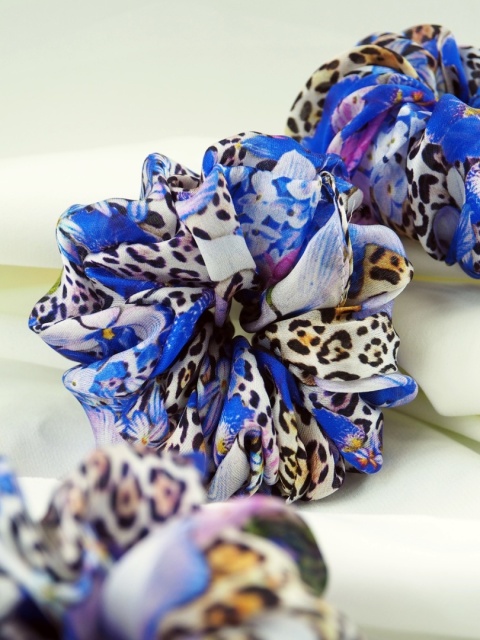 jedwabna guma do włosów typu scrunchie florentine