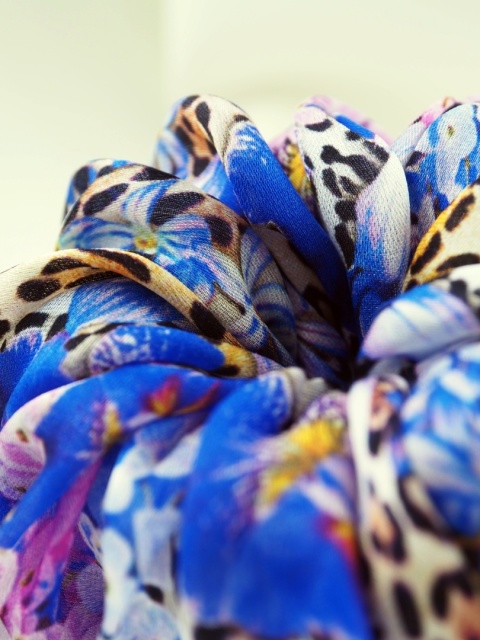 jedwabna guma do włosów typu scrunchie florentine