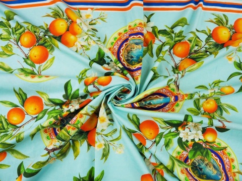 len z wiskozą w kolorze błękitu w pomarańcze i medaliony z krajobrazem