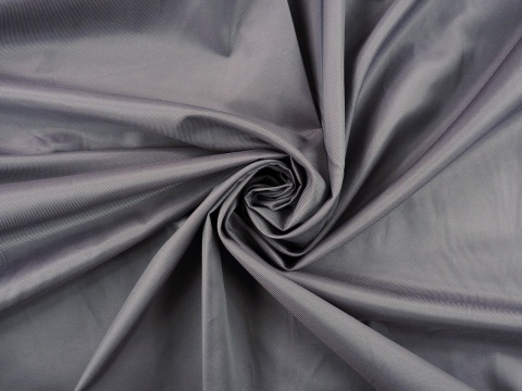 podszewka w kolorze popielatym