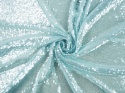 jasno błękitny tiul z przejrzystymi cekinami