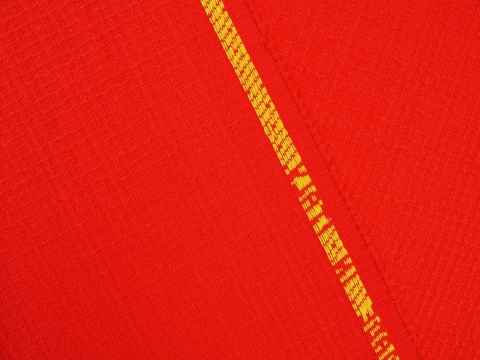 chanelka w kolorze jasnym czerwonym