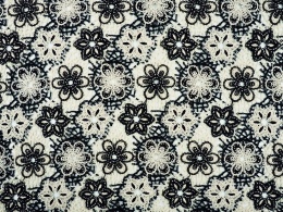 czarno-biała gipiura w kwiaty z koralikami