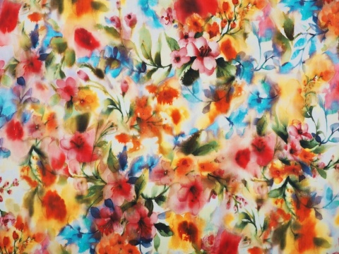 jedwab w kolorowe, rozmyte kwiaty