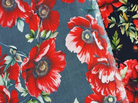 czarny jedwab w gęste, czerwone maki