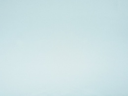 jedwab w kolorze lodowym