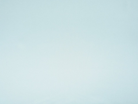 jedwab w kolorze lodowym