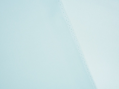 jedwab w kolorze lodowym