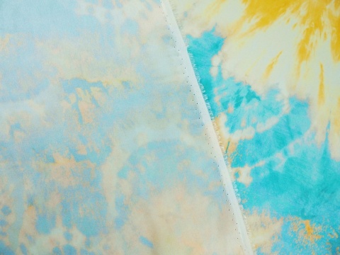 jedwab z motywem tie-dye błękit-żółty