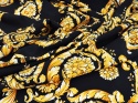 czarny jedwab w złote ornamenty