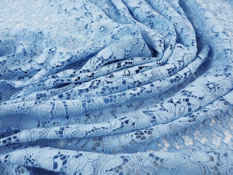 błękitna koronka gipiura