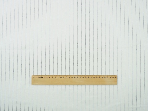 biała tkanina z lnem w delikatny prążek