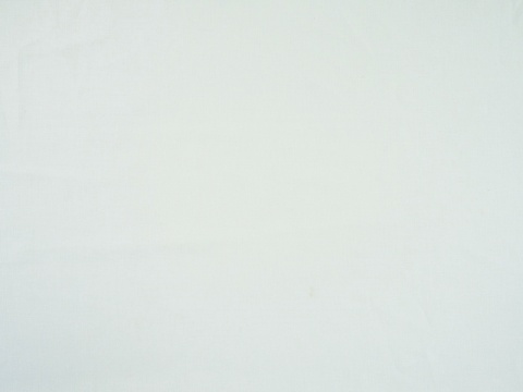 tkanina z lnem w kolorze śmietanowej bieli