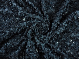 czarny tiul z aplikacjami płatków róż