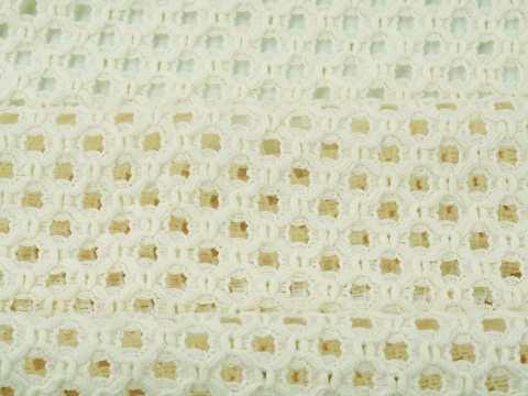 bawełniana siatka ażurowa w kolorze śmietanowym