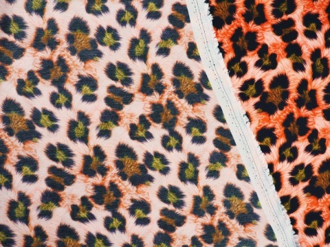 wiskoza w pomarańczową panterkę