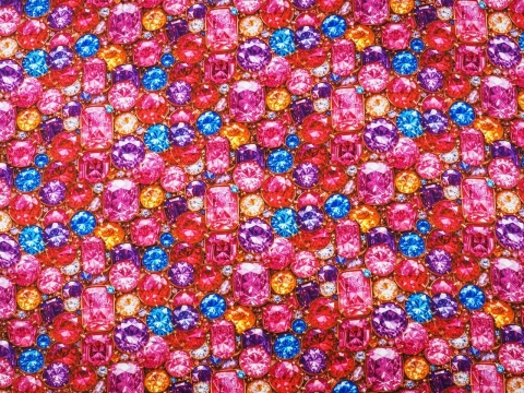 satynowana wiskoza w gęste klejnoty