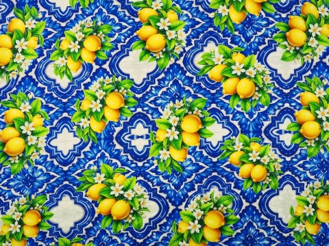 wiskoza w niebieskie kafle i żółte cytryny