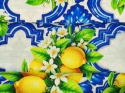 wiskoza w niebieskie kafle i żółte cytryny