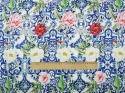 jedwab w peonie oraz gęste, niebieskie ornamenty