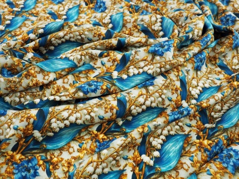 wiskoza w pozłacane konwalie z niebieskimi liśćmi