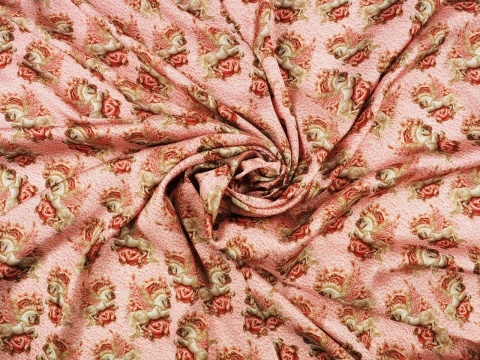 wiskoza w pegazy na różowym tle w perełki