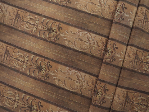 Jedwab - Brązowe pasy i ornamenty Jedwab - Brązowe pasy i ornamenty