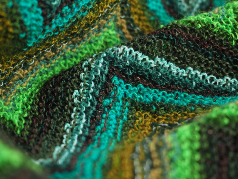 Wełna Missoni - Odcienie zieleni zygzak (cieńsza) Wełna Missoni - Odcienie zieleni zygzak (cieńsza)